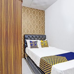 Spot On 91521 Mayong Guesthouse